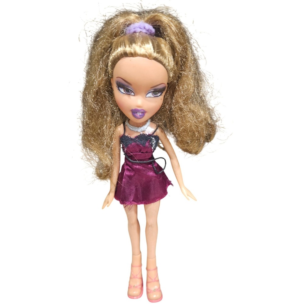 MGA Bratz Yasmin Doll 2001 Style It Plum Satin Dress Pink Strappy Heels‎ Y2K